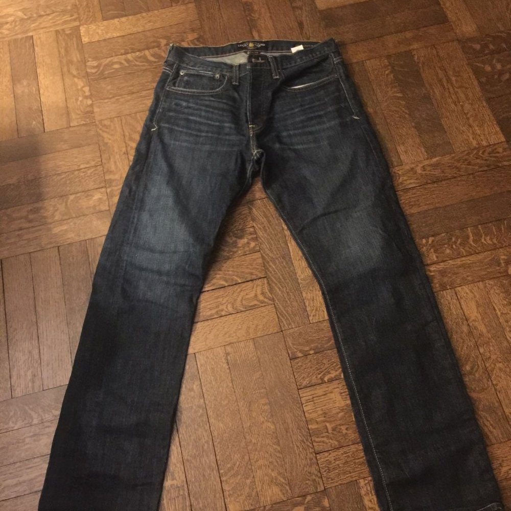 Lucky brand men’s jeans five pockets button front